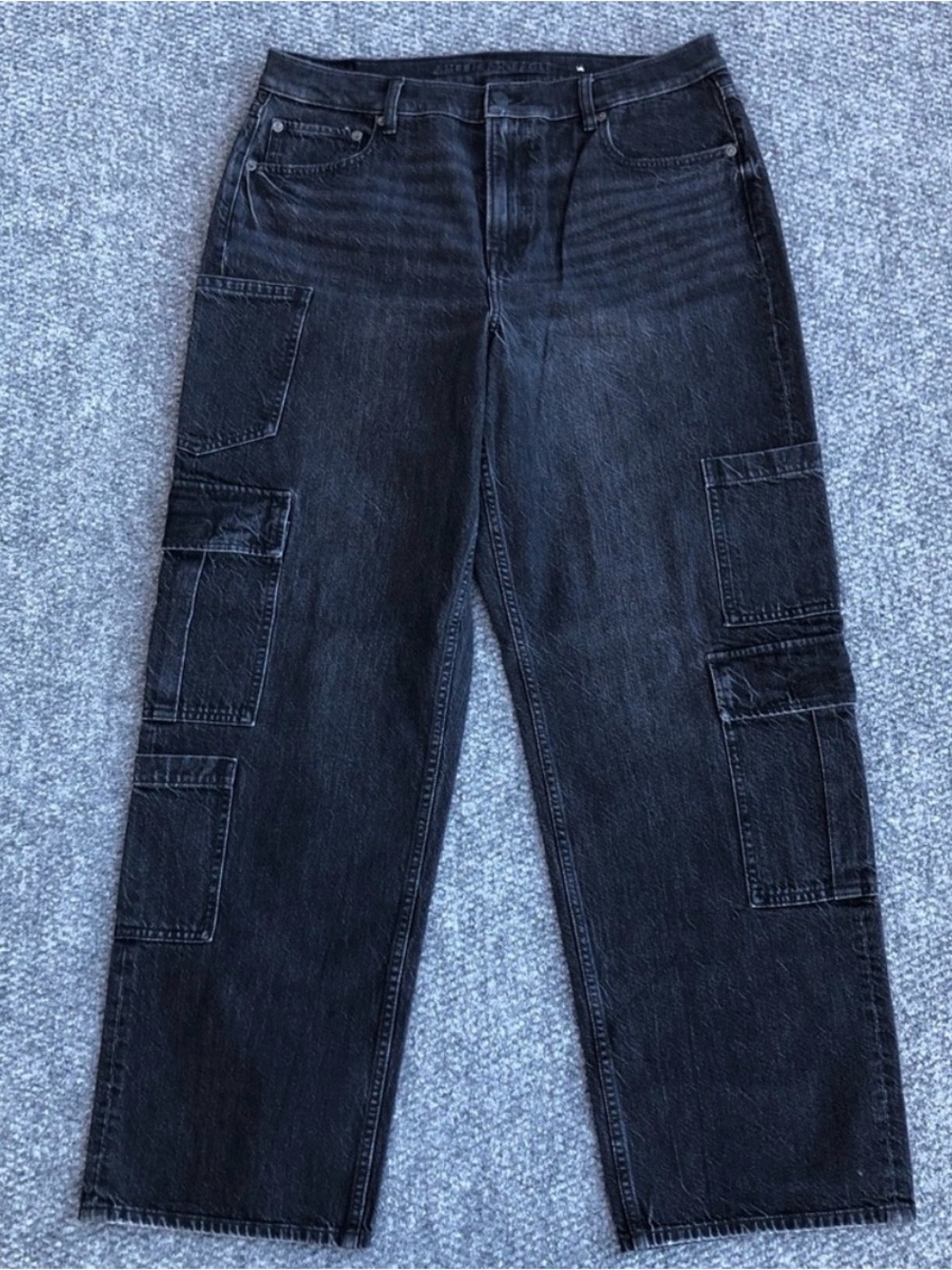 American Eagle super high rise baggy straight cargo jeans size 14